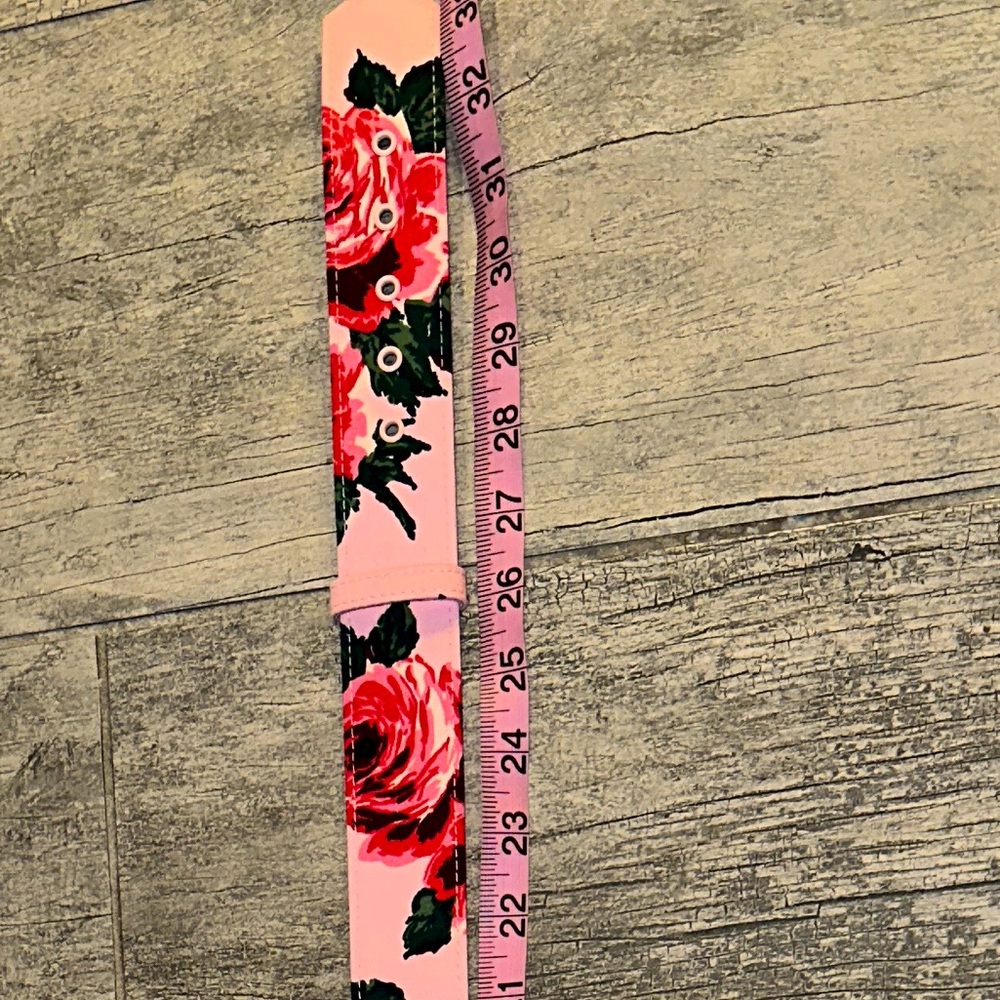 Vixen by Micheline Pitt Pink Roses Belt